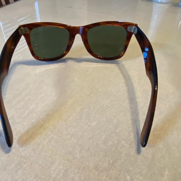 Ray Ban B&L 5022 Wayfarer. The most iconic sunglasses. Tortoise shell frames - Picture 2 of 9